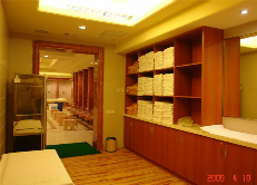 大连棒棰岛（国宾）温泉会馆-更衣室-大连空气源热泵案例